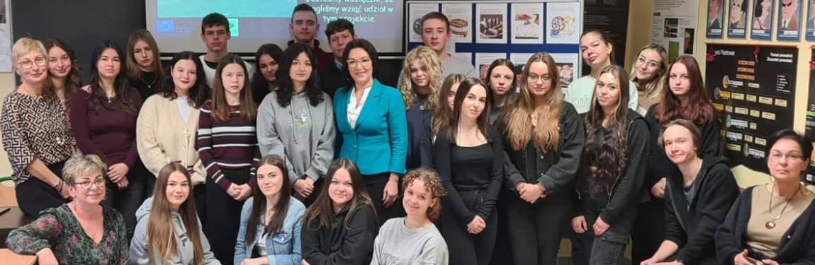 Spotkanie z Panią Małgorzatą Kopiczko Senator RP w ZSO w Orzyszu