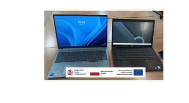 Laptopt, cyfryzacja, szkoły